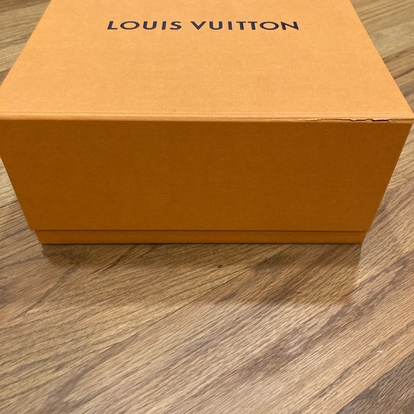 Louis Vuitton Authentic Box - Picture 3 of 8